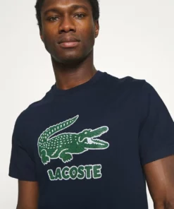 Lacoste T-shirt Imprimé - Navy Blue -Lacoste Soldes Magasin 76e1d3a13a054b23ba05f502ef44a4d9