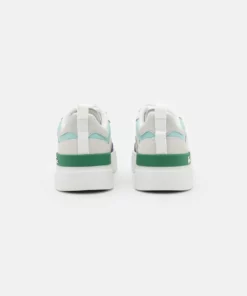 Lacoste Baskets Basses - White/purple 7 Lacoste Baskets Basses - White/purple -Lacoste Soldes Magasin 793e3fcf46ed402dae8a44a7e8d1b7f0
