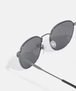 Lacoste UNISEX - Lunettes De Soleil - Semimatte Dark Gunmetal -Lacoste Soldes Magasin 7a1a34cdb5634633a8d2aee9f20f363d