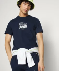 Lacoste T-shirt Imprimé - Navy Blue -Lacoste Soldes Magasin 7b3b209d5eb2445a911de023902d9028