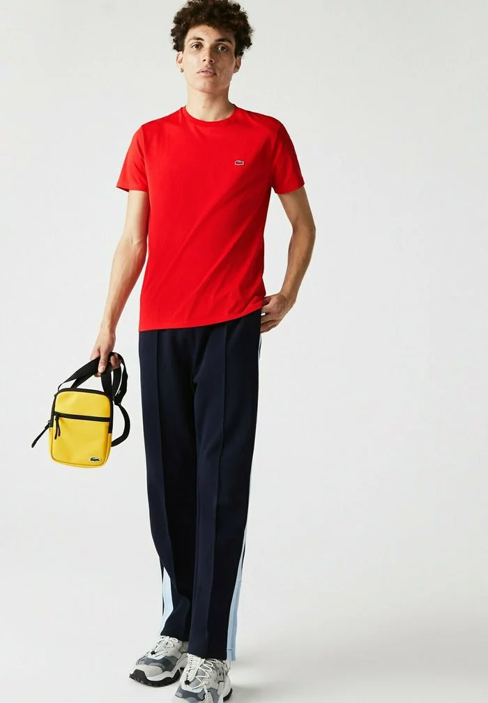 Lacoste T-shirt Basique - Rouge 1 Lacoste T-shirt Basique - Rouge
