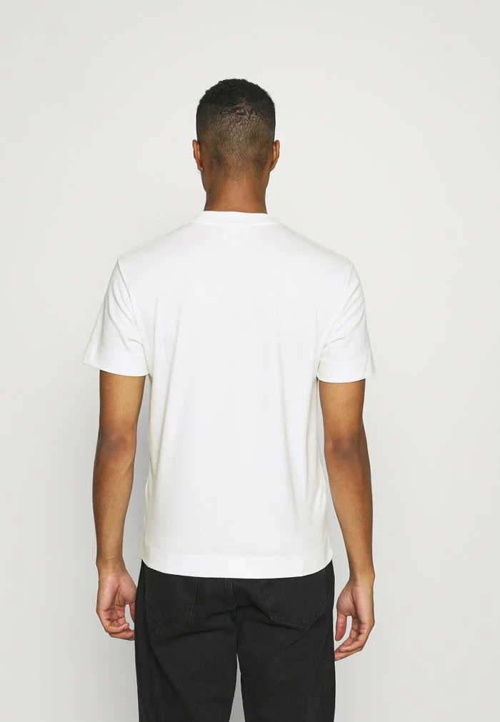 Lacoste T-shirt Basique - Flour 3 Lacoste T-shirt Basique - Flour – Image 3