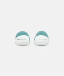 Lacoste SLIDE - Mules - Turquoise/light Blue 9 Lacoste SLIDE - Mules - Turquoise/light Blue -Lacoste Soldes Magasin 83014a4eec264e949e53bcc81a0f91c2