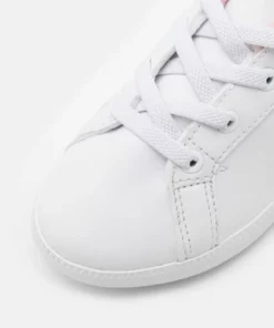 Lacoste GRADUATE - Baskets Basses - White/light Pink 11 Lacoste GRADUATE - Baskets Basses - White/light Pink -Lacoste Soldes Magasin 8518830ca8ce4ee2915688d99adfb6da