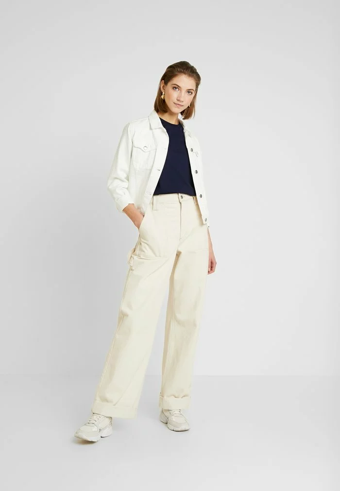 Lacoste T-shirt Basique - Navy Blue 2 Lacoste T-shirt Basique - Navy Blue – Image 2