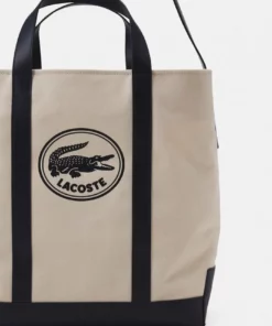 Lacoste Cabas - Farine Marine 8 Lacoste Cabas - Farine Marine -Lacoste Soldes Magasin 8a5398d9cf724f18968e862f95bf8205
