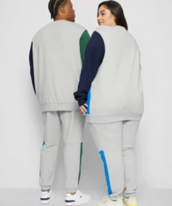 Lacoste PLUS UNISEX - Sweatshirt - Silver Chine/green-navy Blue Royal 8 Lacoste PLUS UNISEX - Sweatshirt - Silver Chine/green-navy Blue Royal -Lacoste Soldes Magasin 8a9d4de5552a4abbbb29107de426f7b2