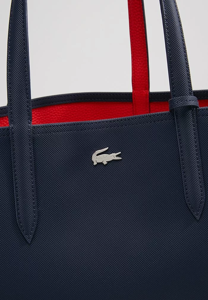 Lacoste REVERSIBLE - Cabas - Peacoat Salsa 10 Lacoste REVERSIBLE - Cabas - Peacoat Salsa – Image 10