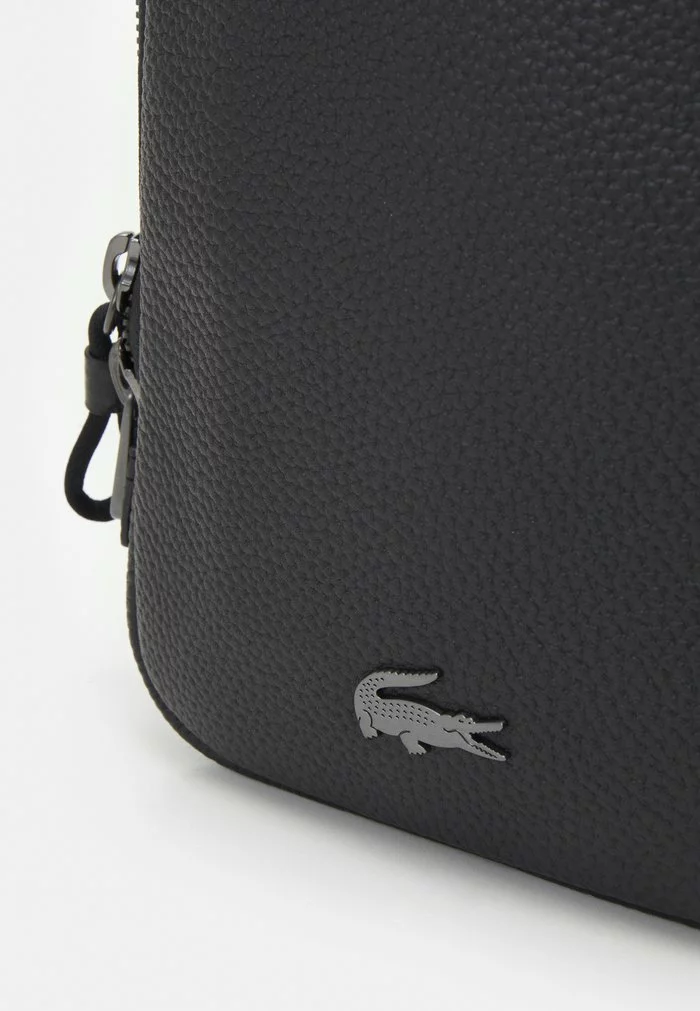 Lacoste SOFT MATE - Sac Bandoulière - Noir 4 Lacoste SOFT MATE - Sac Bandoulière - Noir – Image 4