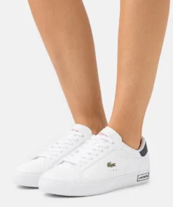 Lacoste POWERCOURT - Baskets Basses - White/navy/red