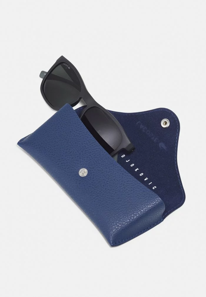 Lacoste Lunettes De Soleil - Matte Black/green 3 Lacoste Lunettes De Soleil - Matte Black/green – Image 3