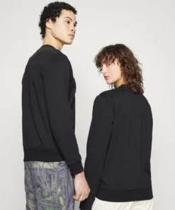 Lacoste EXCLUSIVE - Sweatshirt - Black 8 Lacoste EXCLUSIVE - Sweatshirt - Black -Lacoste Soldes Magasin 90437bdd5eed4efd9acef0dc83591fbb