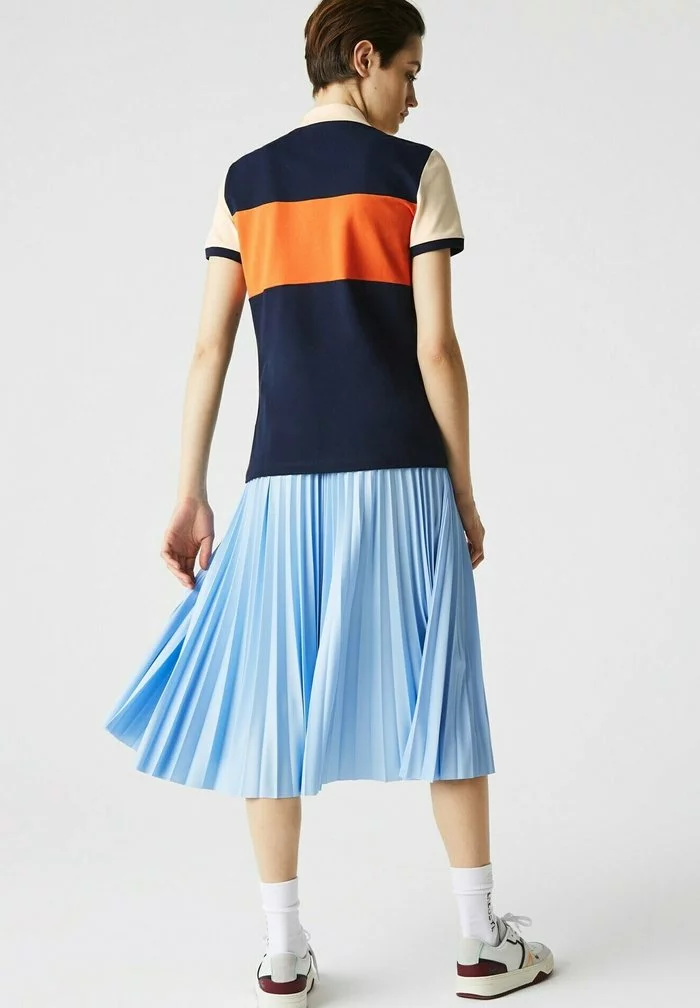 Lacoste KURZARM - Polo - Bleu Marine / Orange / Beige / Beige / Bleu Marine 2 Lacoste KURZARM - Polo - Bleu Marine / Orange / Beige / Beige / Bleu Marine – Image 2