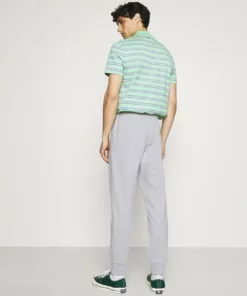 Lacoste Pantalon De Survêtement - Silver Chine 9 Lacoste Pantalon De Survêtement - Silver Chine -Lacoste Soldes Magasin 92dd5f8704fe413988f73fd009d3d08e