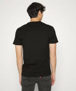 Lacoste T-shirt Imprimé - Black/white/grey 9 Lacoste T-shirt Imprimé - Black/white/grey -Lacoste Soldes Magasin 99ae92fed98b487688f41a93a78e6644