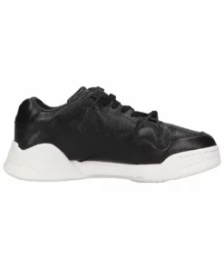 Lacoste Baskets Basses - Black/white 13 Lacoste Baskets Basses - Black/white -Lacoste Soldes Magasin 9a58b30fc14d415799310850bb29597e