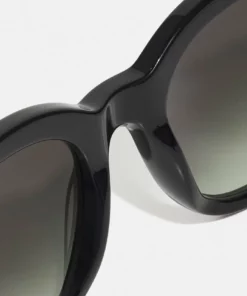 Lacoste Lunettes De Soleil - Black 7 Lacoste Lunettes De Soleil - Black -Lacoste Soldes Magasin 9e213e8522314d19be53b239dd9c29ca