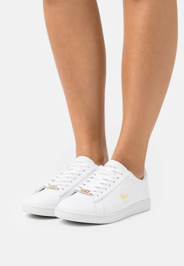 Lacoste CARNABY EVO - Baskets Basses - White/gold 1 Lacoste CARNABY EVO - Baskets Basses - White/gold