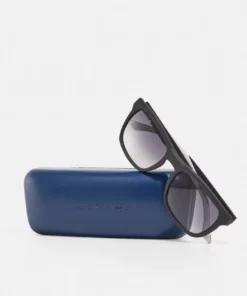 Lacoste Lunettes De Soleil - Matte Black 8 Lacoste Lunettes De Soleil - Matte Black -Lacoste Soldes Magasin a4b5b78ebb754da5b591d0484b1b585f