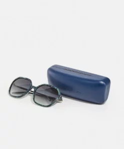 Lacoste Lunettes De Soleil - Green 6 Lacoste Lunettes De Soleil - Green -Lacoste Soldes Magasin aee6ee2adf3b46d3b80ee46ab7016f5b