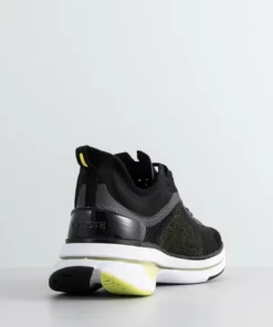 Lacoste RUN - Baskets Basses - Blk Lt Ylw 7 Lacoste RUN - Baskets Basses - Blk Lt Ylw -Lacoste Soldes Magasin b13aa8981af145bbb56d69b169ed991c