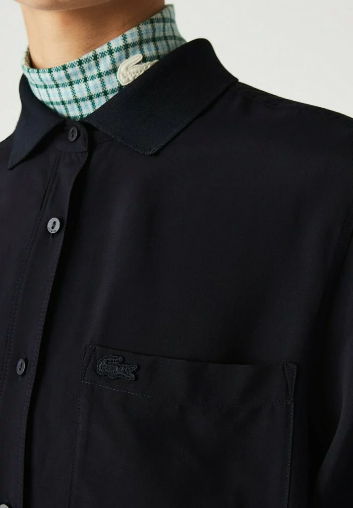 Lacoste LANGE MOUW - Chemisier - Bleu Marine 5 Lacoste LANGE MOUW - Chemisier - Bleu Marine – Image 5