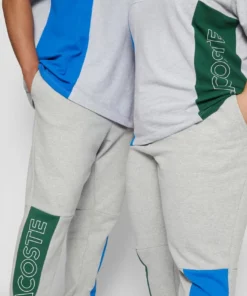 Lacoste UNISEX - Pantalon De Survêtement - Silver Chine/blue Royal/green 12 Lacoste UNISEX - Pantalon De Survêtement - Silver Chine/blue Royal/green -Lacoste Soldes Magasin b6e6eaa1709a4574b7e56c601576e267