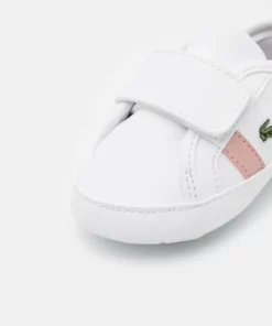 Lacoste SIDELINE CRIB - Chaussons Pour Bébé - White/light Pink 11 Lacoste SIDELINE CRIB - Chaussons Pour Bébé - White/light Pink -Lacoste Soldes Magasin b8b51838cd1746238fe7d1d7b6f4e477