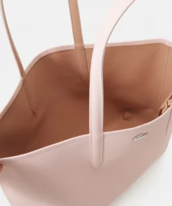 Lacoste Sac à Main - Chair Amande 9 Lacoste Sac à Main - Chair Amande -Lacoste Soldes Magasin bc24ae347c8146ec88cb1c2dbbe09564