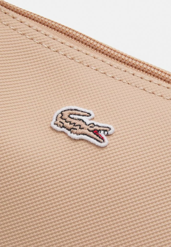 Lacoste Cabas - Amande 5 Lacoste Cabas - Amande – Image 5