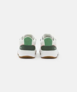 Lacoste Baskets Basses - White/dark Grey 10 Lacoste Baskets Basses - White/dark Grey -Lacoste Soldes Magasin c3f7e151161042e1b8d8e45657e83a76