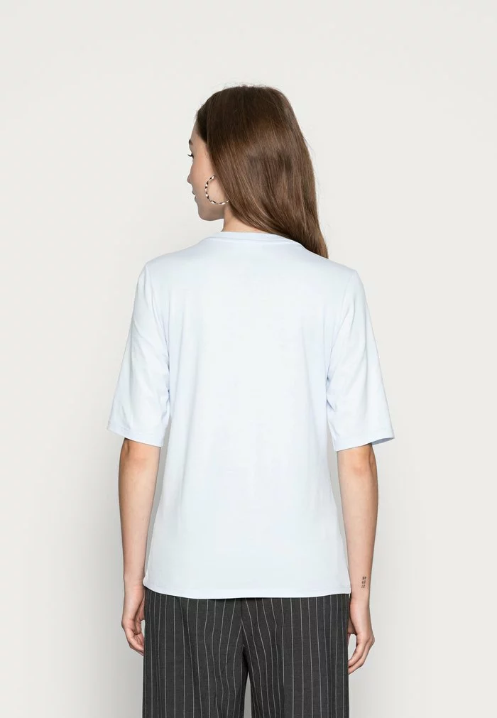 Lacoste T-shirt Basique - Phoenix Blue 3 Lacoste T-shirt Basique - Phoenix Blue – Image 3