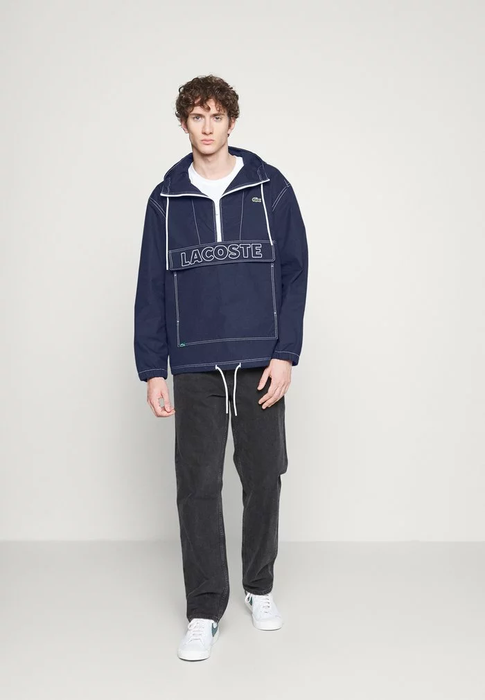 Lacoste Veste Légère - Navy Blue 2 Lacoste Veste Légère - Navy Blue – Image 2