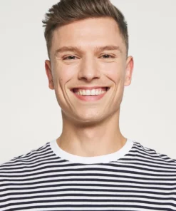 Lacoste T-shirt Basique - White/navy Blue -Lacoste Soldes Magasin c81e3fdec4b444b28406a8bab46abc5d