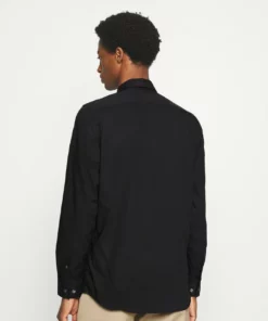 Lacoste Chemise - Noir 7 Lacoste Chemise - Noir -Lacoste Soldes Magasin cb0b64e0801e4e3bacc5c69ba7a19aa9