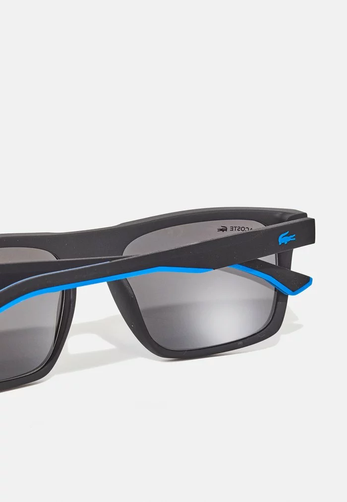 Lacoste Lunettes De Soleil - Matte Black 3 Lacoste Lunettes De Soleil - Matte Black – Image 3