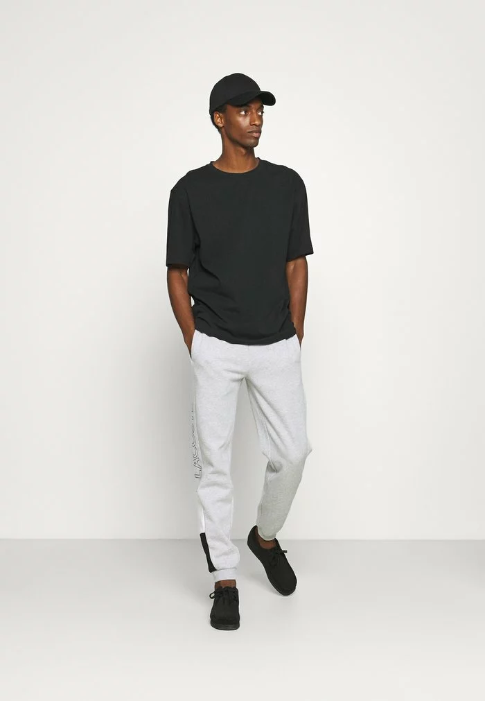 Lacoste Pantalon De Survêtement - Grey 2 Lacoste Pantalon De Survêtement - Grey – Image 2