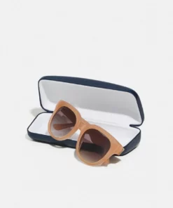 Lacoste Lunettes De Soleil - Opaline Rose 8 Lacoste Lunettes De Soleil - Opaline Rose -Lacoste Soldes Magasin d1792e519f8f4a36bac008d43b0abd9d