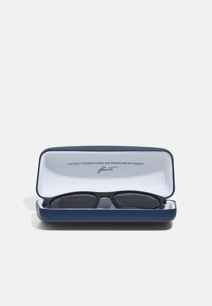 Lacoste Lunettes De Soleil - Black 3 Lacoste Lunettes De Soleil - Black – Image 3