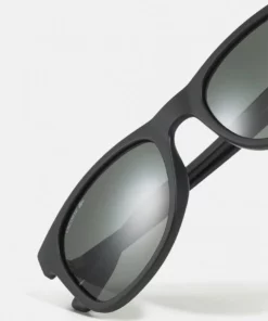 Lacoste UNISEX - Lunettes De Soleil - Matte Black -Lacoste Soldes Magasin d54bbb0bb84c4e5db15f0548a529f002