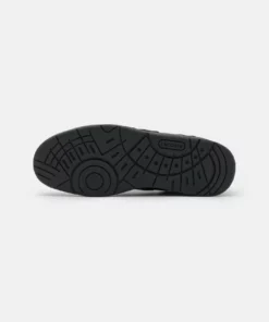 Lacoste COURT CAGE - Baskets Basses - Black 10 Lacoste COURT CAGE - Baskets Basses - Black -Lacoste Soldes Magasin d6a176439a9c4845b251f9ffe6a5f1e0
