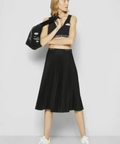 Lacoste EXCLUSIVE - Débardeur - Black 11 Lacoste EXCLUSIVE - Débardeur - Black -Lacoste Soldes Magasin d830d55583224c9e8bbf3680dfb90d01