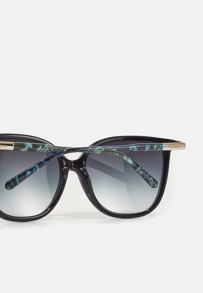 Lacoste Lunettes De Soleil - Black 3 Lacoste Lunettes De Soleil - Black – Image 3