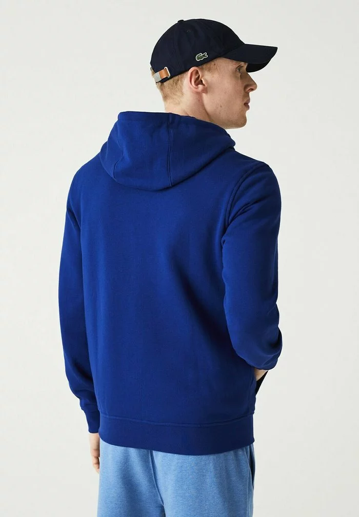Lacoste PLUS - Sweat à Capuche Zippé - Bleu Bleu 2 Lacoste PLUS - Sweat à Capuche Zippé - Bleu Bleu – Image 2