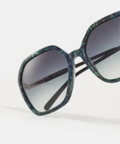 Lacoste Lunettes De Soleil - Green 7 Lacoste Lunettes De Soleil - Green -Lacoste Soldes Magasin e43bcbf98da5457697bcc7aada3cfc63