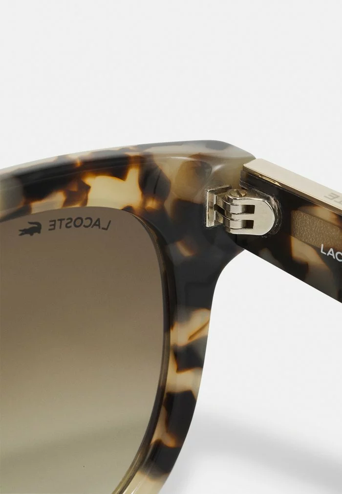 Lacoste Lunettes De Soleil - Havana 4 Lacoste Lunettes De Soleil - Havana – Image 4