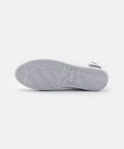 Lacoste POWERCOURT - Baskets Basses - White/navy/red 11 Lacoste POWERCOURT - Baskets Basses - White/navy/red -Lacoste Soldes Magasin eeccd50bd7a84886977e0649d0f36572