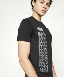 Lacoste EXCLUSIVE - T-shirt Imprimé - Black -Lacoste Soldes Magasin ef66c745aa484cbfb71d2cd475dde10c