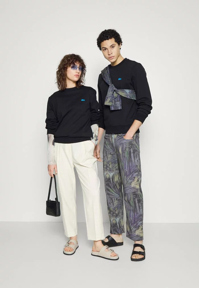 Lacoste EXCLUSIVE - Sweatshirt - Black 2 Lacoste EXCLUSIVE - Sweatshirt - Black – Image 2