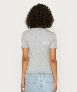 Lacoste EXCLUSIVE - T-shirt Imprimé - Silver Chine 7 Lacoste EXCLUSIVE - T-shirt Imprimé - Silver Chine -Lacoste Soldes Magasin f1f844c2d8ed4086b9cee99f4f8e850c